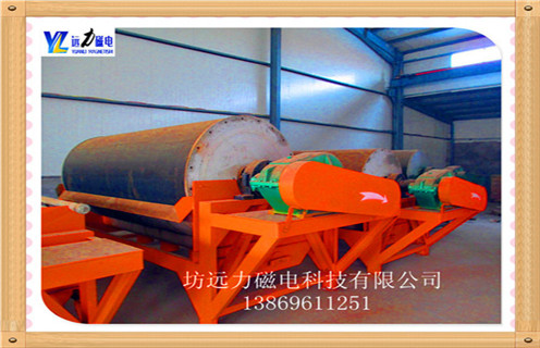小型磁選機(jī)，小型磁選機(jī)廠家以智能技術(shù)點(diǎn)綴小型磁選機(jī)的發(fā)展_輥式小型磁選機(jī)廠家以智能技術(shù)點(diǎn)綴小型磁選機(jī)的發(fā)展_磁塊如何排列